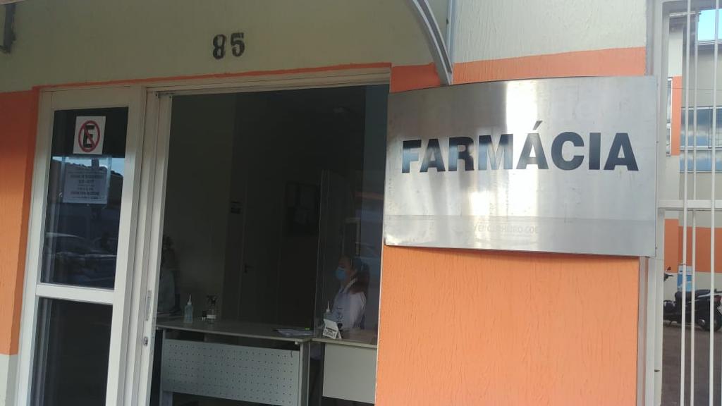 Farmácia de Engenheiro Coelho recebe alunos para estágio.